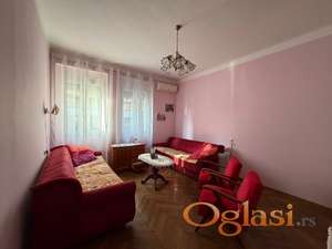 Dvosoban stan na Dorćolu kod Bajlonijeve pijace